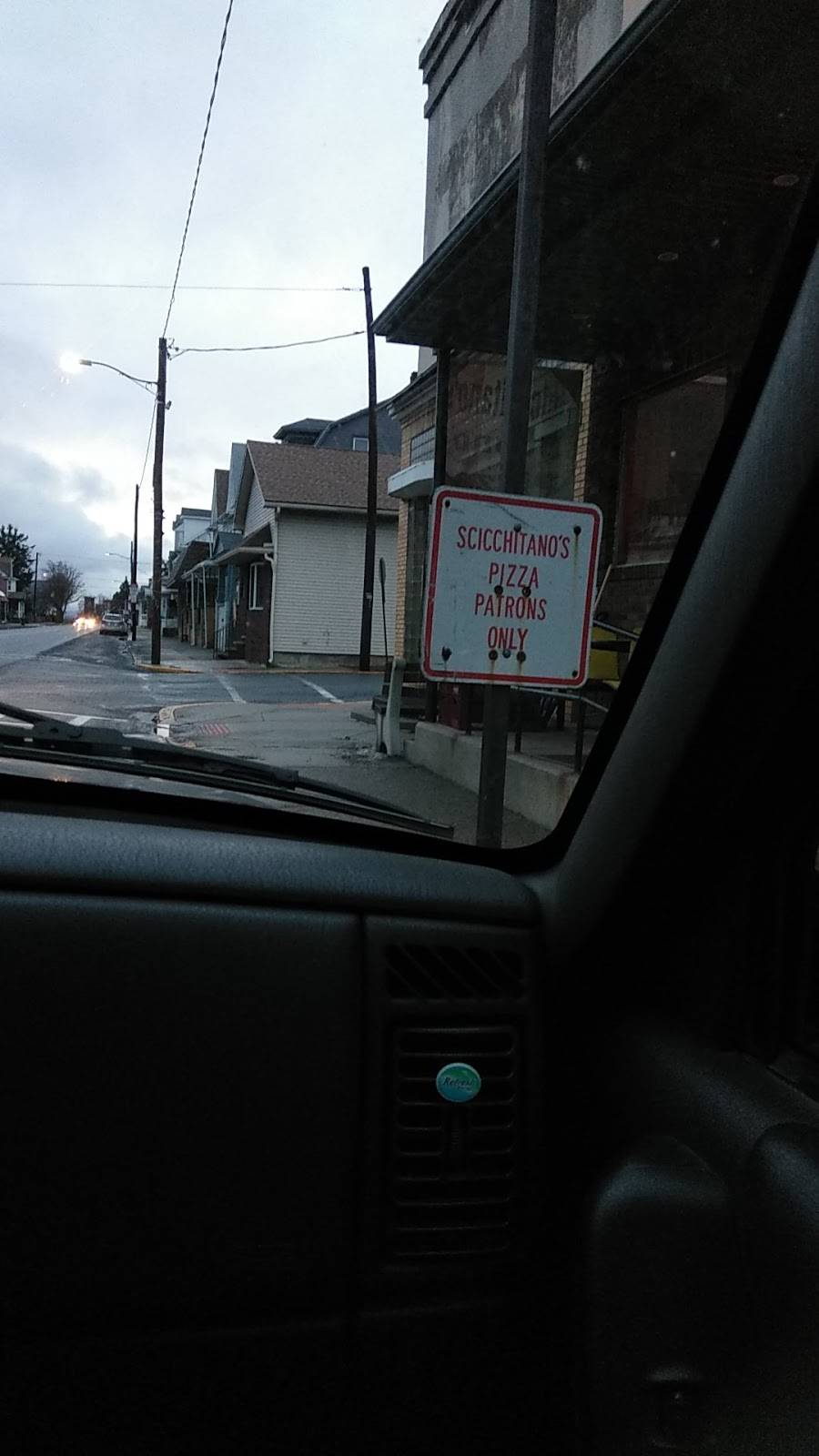 Scicchitanos Buono Pizza | restaurant | 962 Chestnut St, Kulpmont, PA 17834, USA | 5703733050 OR +1 570-373-3050