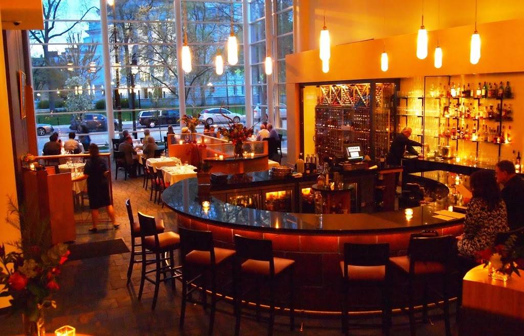 LEtoile | restaurant | 1 S Pinckney St #107, Madison, WI 53703, USA | 6082510500 OR +1 608-251-0500