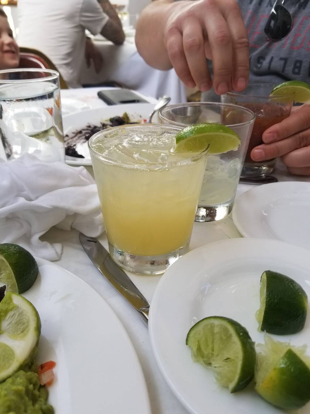 James Beach | restaurant | 60 N Venice Blvd, Venice, CA 90291, USA | 3108235396 OR +1 310-823-5396