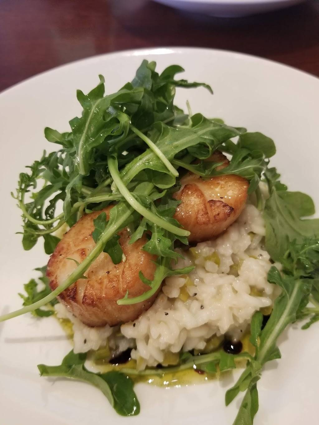 Houlihans | restaurant | 2 Southpark Center, Strongsville, OH 44136, USA | 4405729090 OR +1 440-572-9090