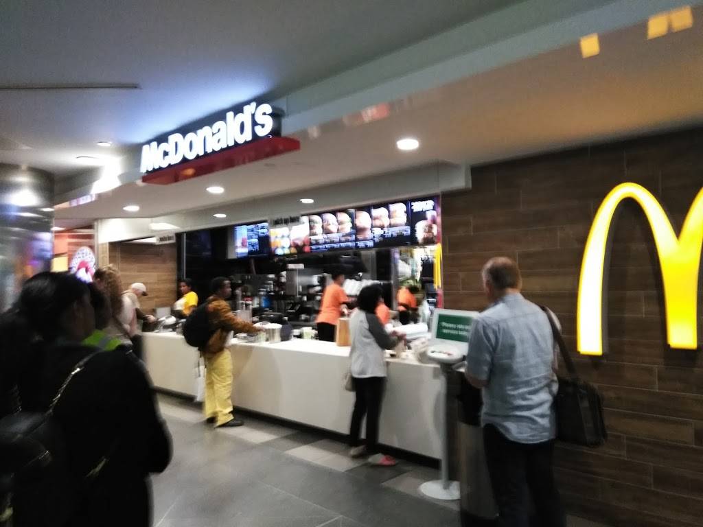 McDonalds | cafe | 1699 N Woodland Blvd, DeLand, FL 32720, USA | 3867385050 OR +1 386-738-5050