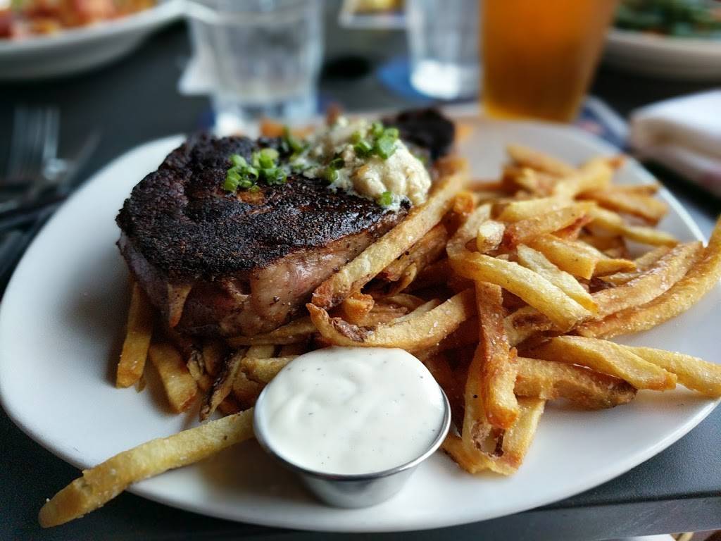 Remington Tavern and Seafood Exchange | restaurant | 184 Sweeney St, North Tonawanda, NY 14120, USA | 7163622802 OR +1 716-362-2802