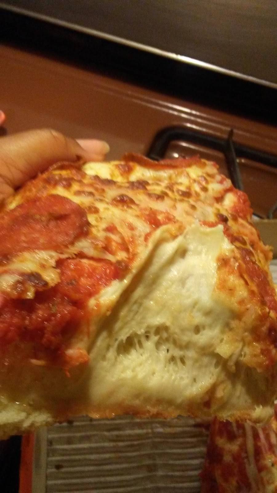 Little Caesars Pizza | meal takeaway | 1000 E 162nd St, South Holland, IL 60473, USA | 7083317380 OR +1 708-331-7380