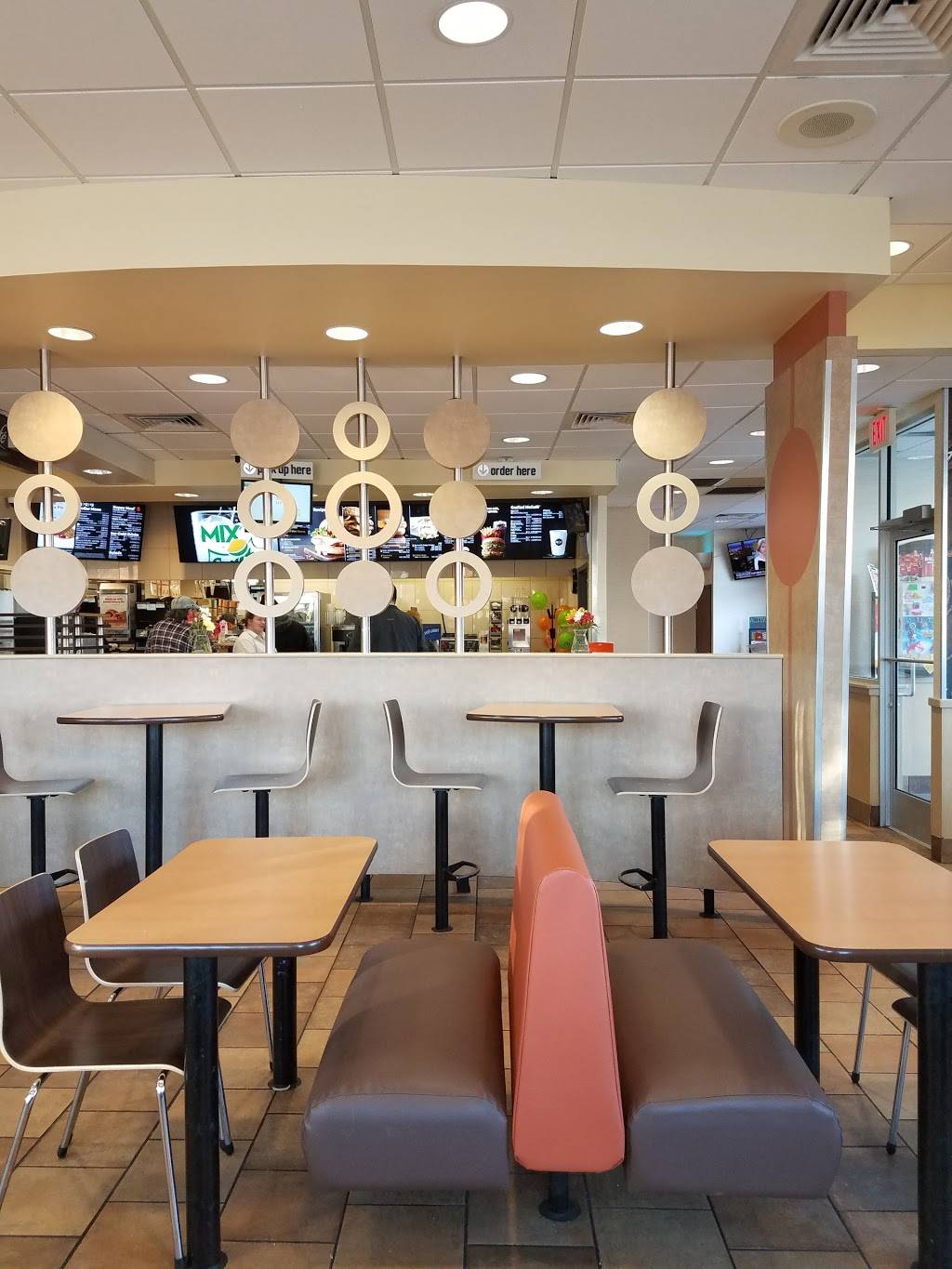 McDonalds | cafe | 2621 Charlestown Rd, New Albany, IN 47150, USA | 8129442970 OR +1 812-944-2970