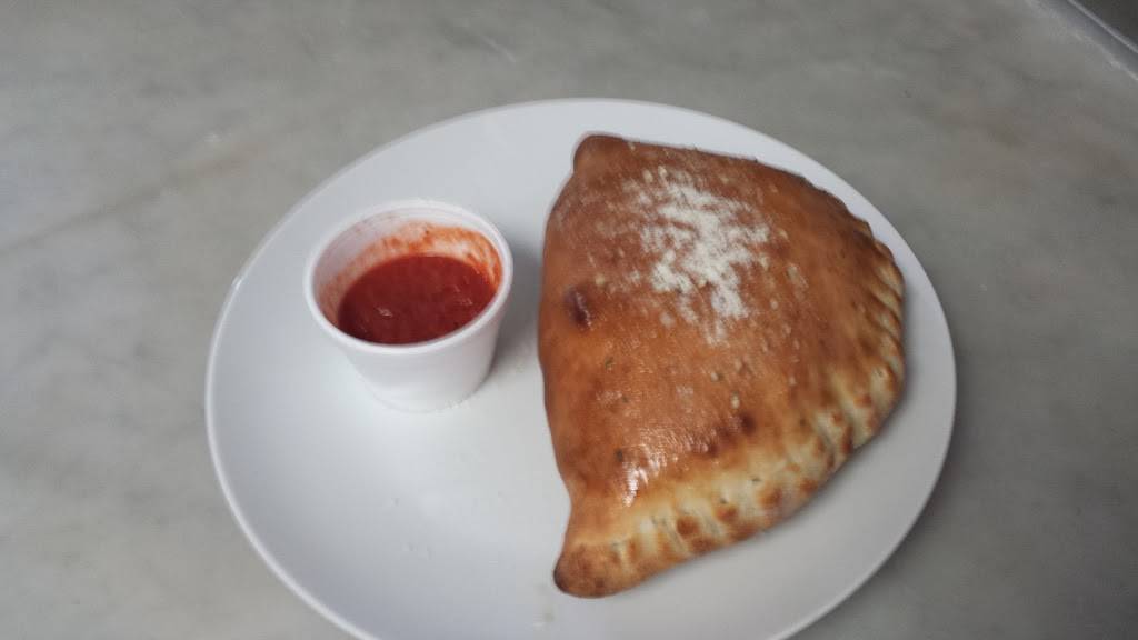 Best Pizza In Town | restaurant | 1100 Davis Dr, Newmarket, ON L3Y 8W8, Canada | 9058368200 OR +1 905-836-8200