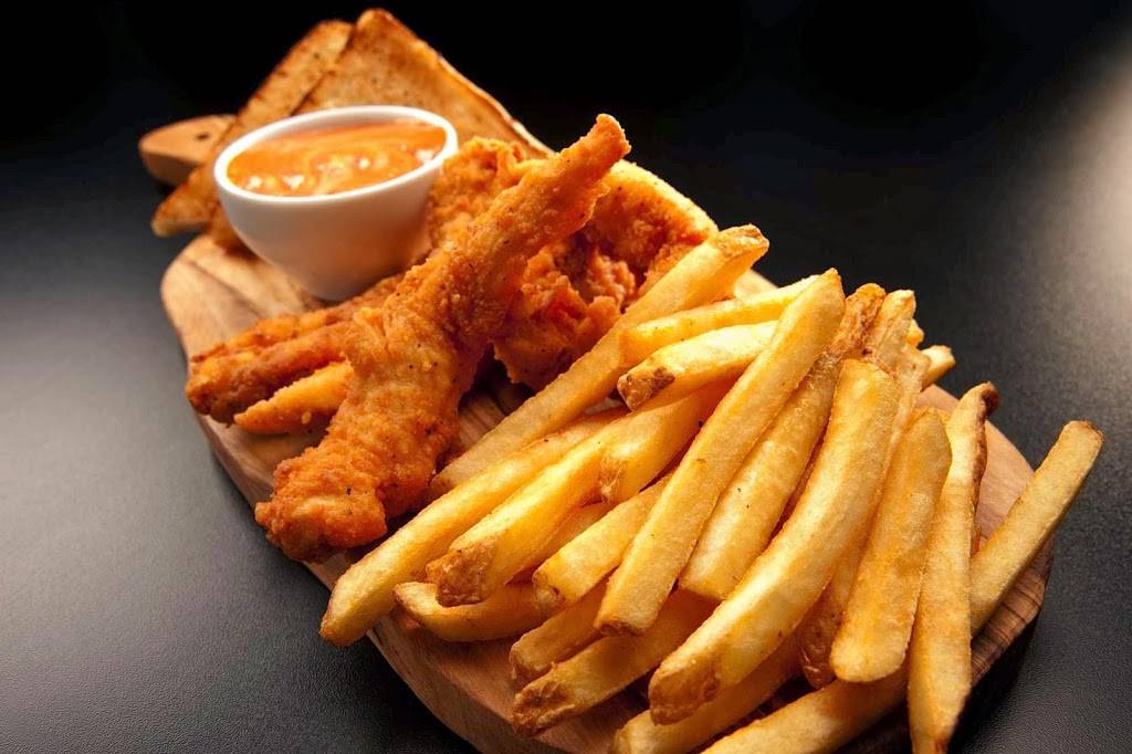 Slim Chickens | restaurant | 2120 N College Ave, Fayetteville, AR 72703, USA | 4794437546 OR +1 479-443-7546