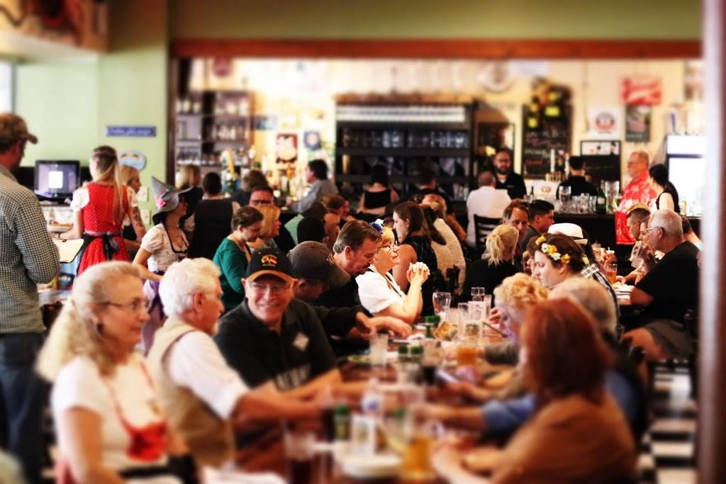 Hollerbachs Willow Tree Cafe | restaurant | 205 E 1st St, Sanford, FL 32771, USA | 4073212204 OR +1 407-321-2204