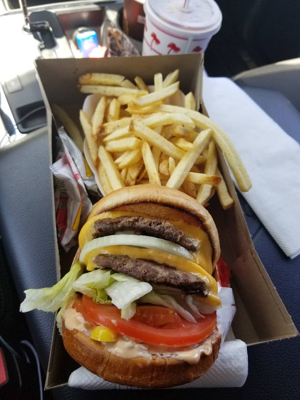 In-N-Out Burger | restaurant | 575 W Clover Rd, Tracy, CA 95376, USA | 8007861000 OR +1 800-786-1000