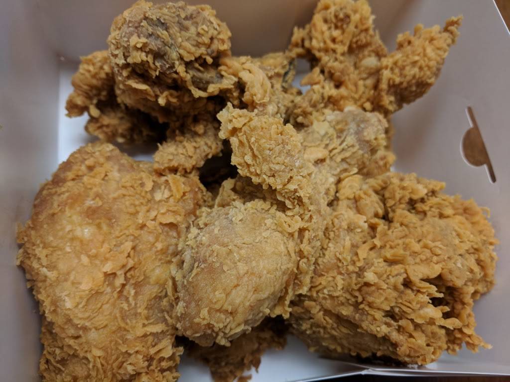 Churchs Chicken | restaurant | City South Plaza, 7700 Hurontario St #502, Brampton, ON L6Y 4M3, Canada | 9054976222 OR +1 905-497-6222