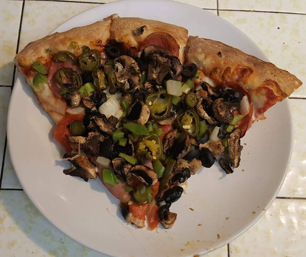 Big Ts Pizza | restaurant | 588 W Foothill Blvd, Rialto, CA 92376, USA | 9098744600 OR +1 909-874-4600