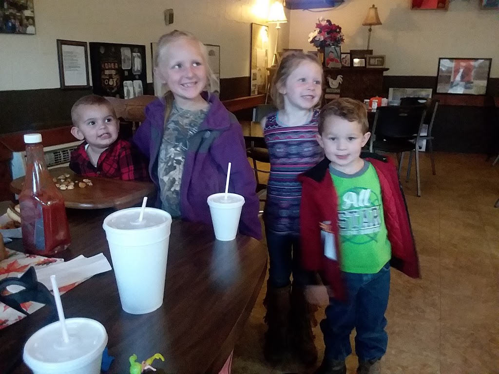 Dees Drive In | restaurant | 306 US-64, Coal Hill, AR 72832, USA | 4794971777 OR +1 479-497-1777