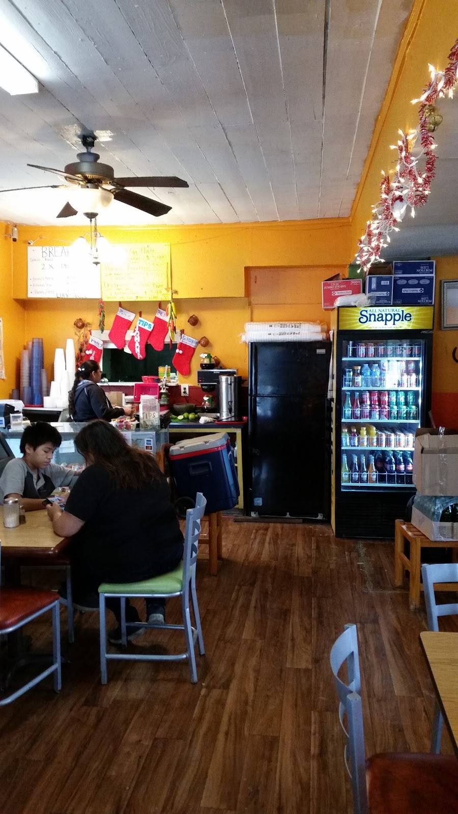 Maribels Kitchen | restaurant | 6719 Wt Montgomery, San Antonio, TX 78252, USA | 2106776114 OR +1 210-677-6114