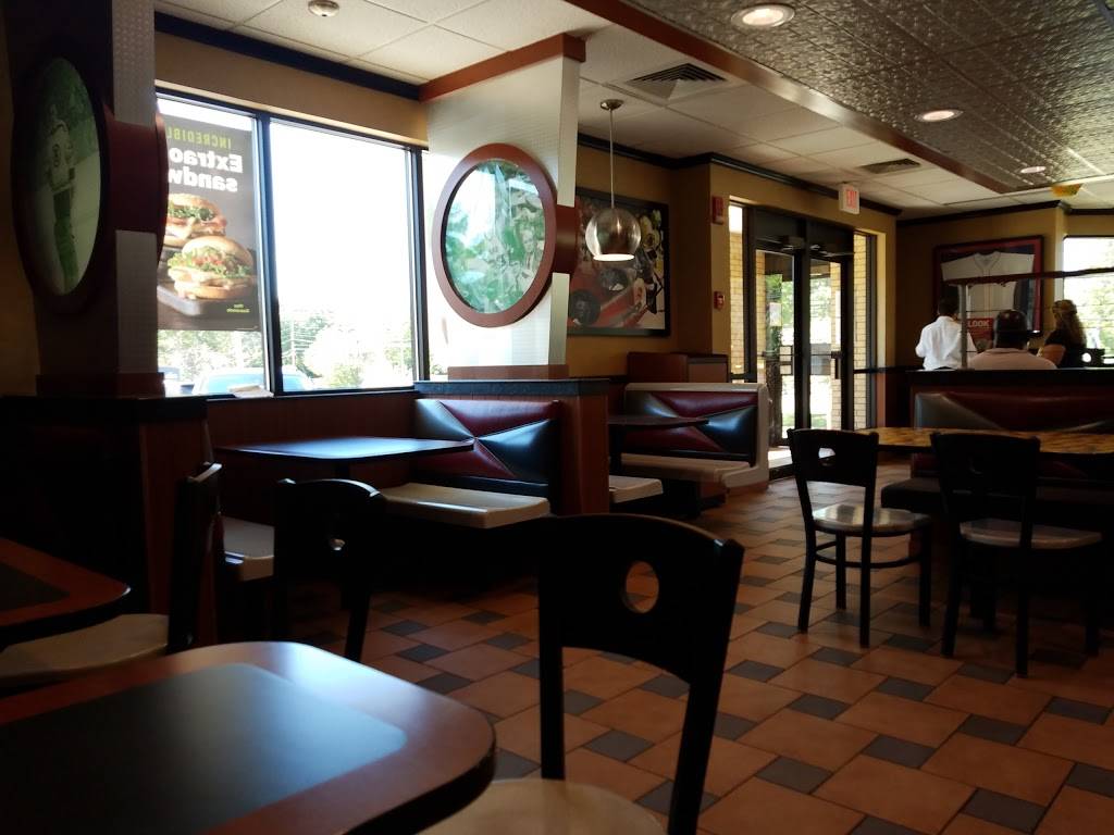 McDonalds | cafe | 250 Maple St, Marlborough, MA 01752, USA | 5084858547 OR +1 508-485-8547
