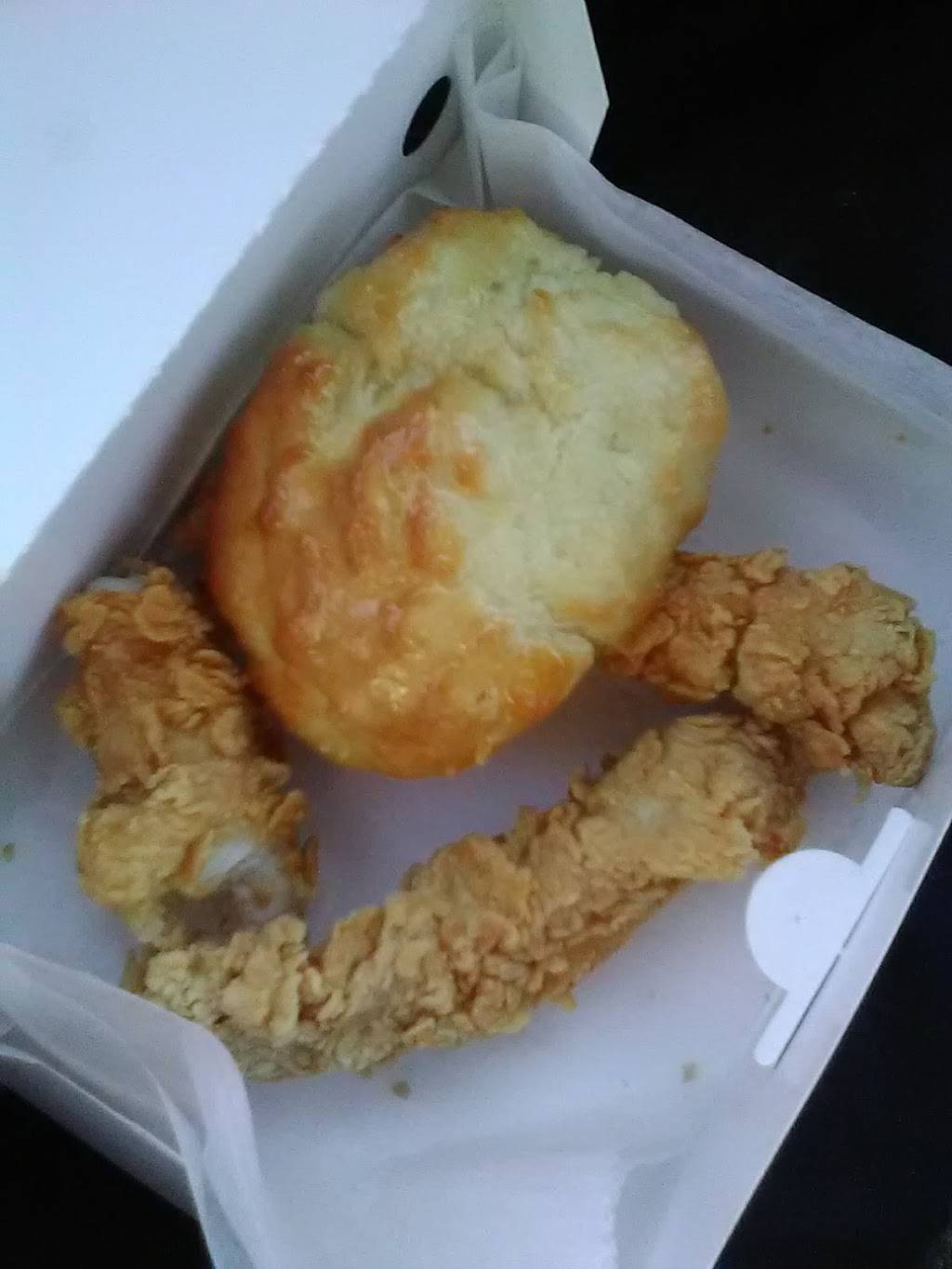 Churchs Chicken | restaurant | 350 Effingham St, Portsmouth, VA 23704, USA | 7573978852 OR +1 757-397-8852