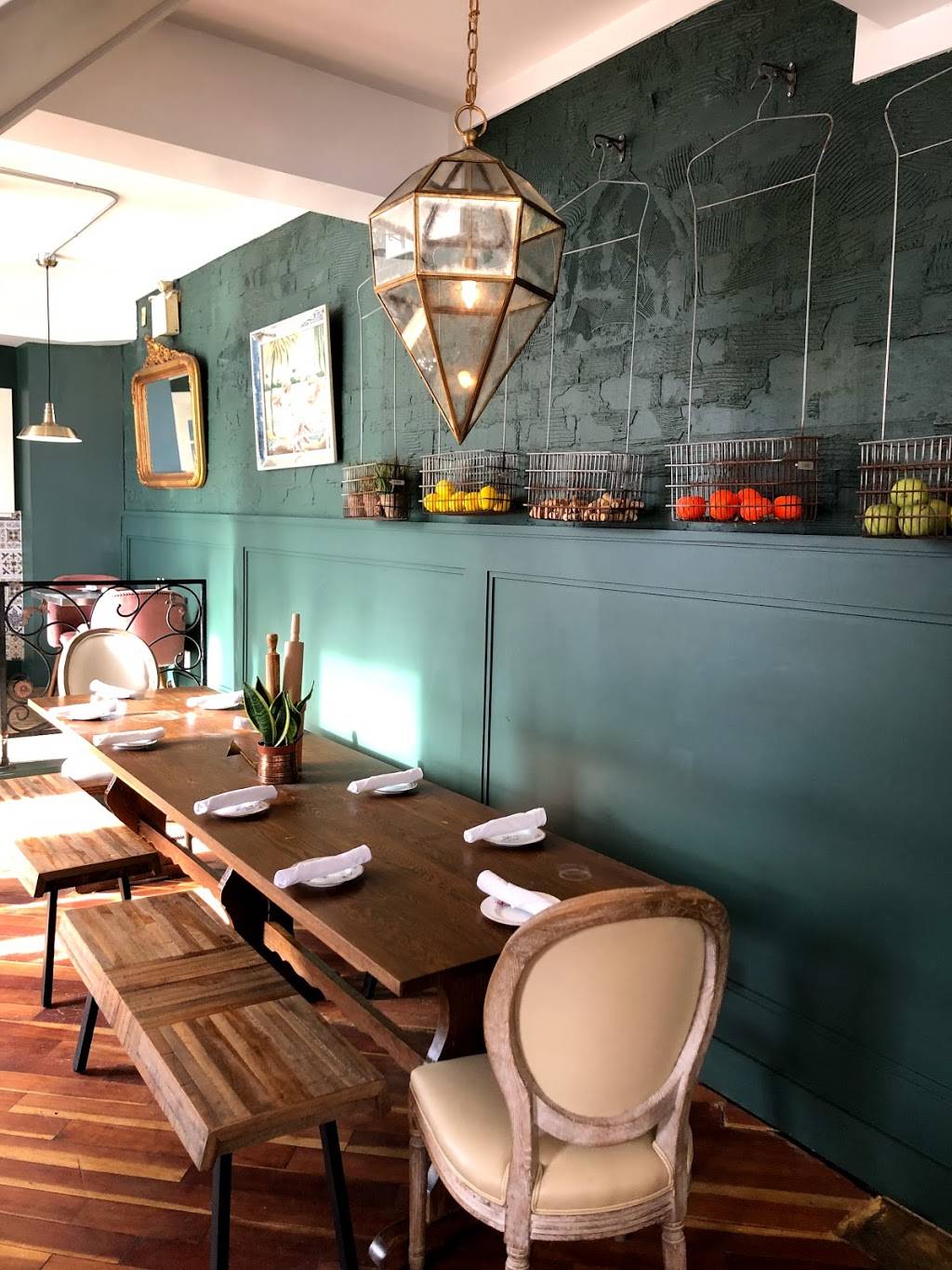 Mercado Negro | restaurant | 1370 St Clair Ave W, Toronto, ON M6E 1C4, Canada | 6477481370 OR +1 647-748-1370