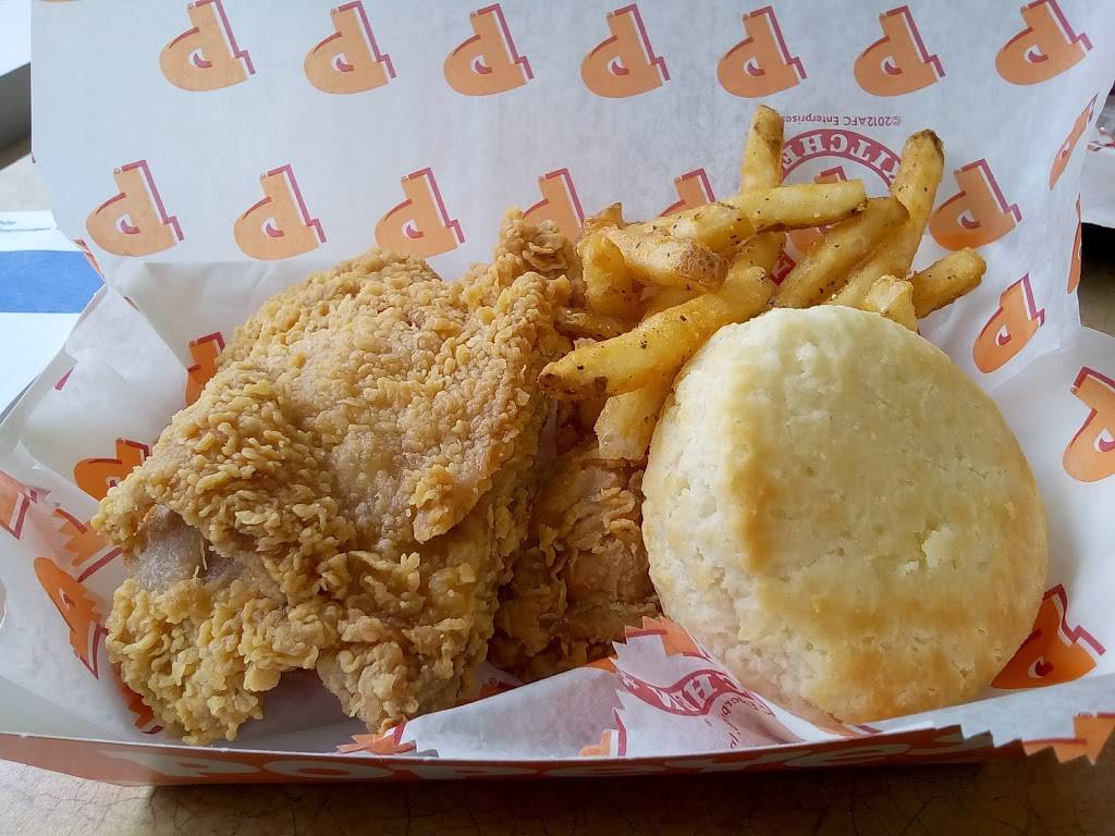 Popeyes Louisiana Kitchen | restaurant | 499 E 163rd St, The Bronx, NY 10451, USA | 3475911570 OR +1 347-591-1570