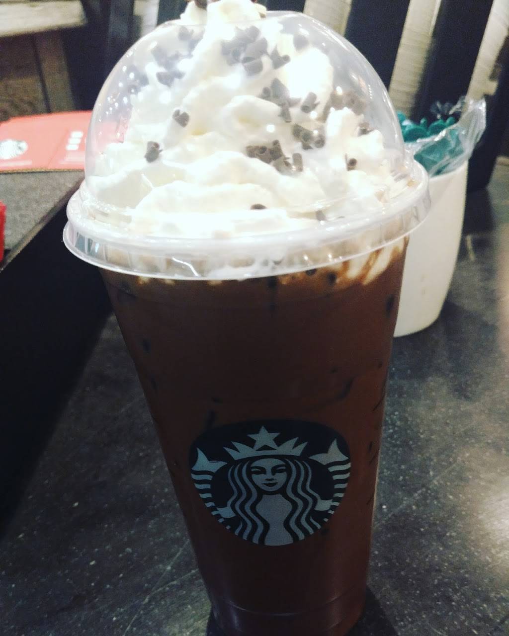 Starbucks | cafe | 2070 Victory Blvd, Staten Island, NY 10314, USA | 7189820167 OR +1 718-982-0167