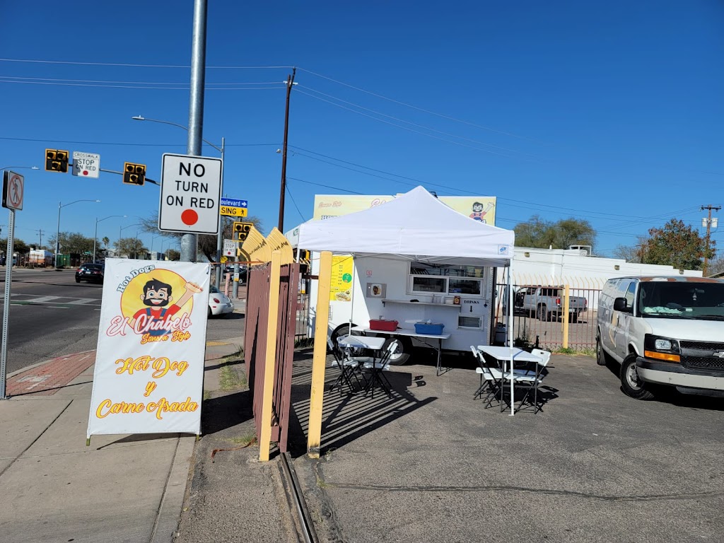 Hotdogs & carne asada EL CHABELO | restaurant | 4439 S 6th Ave, Tucson, AZ 85714, USA | 5202726217 OR +1 520-272-6217