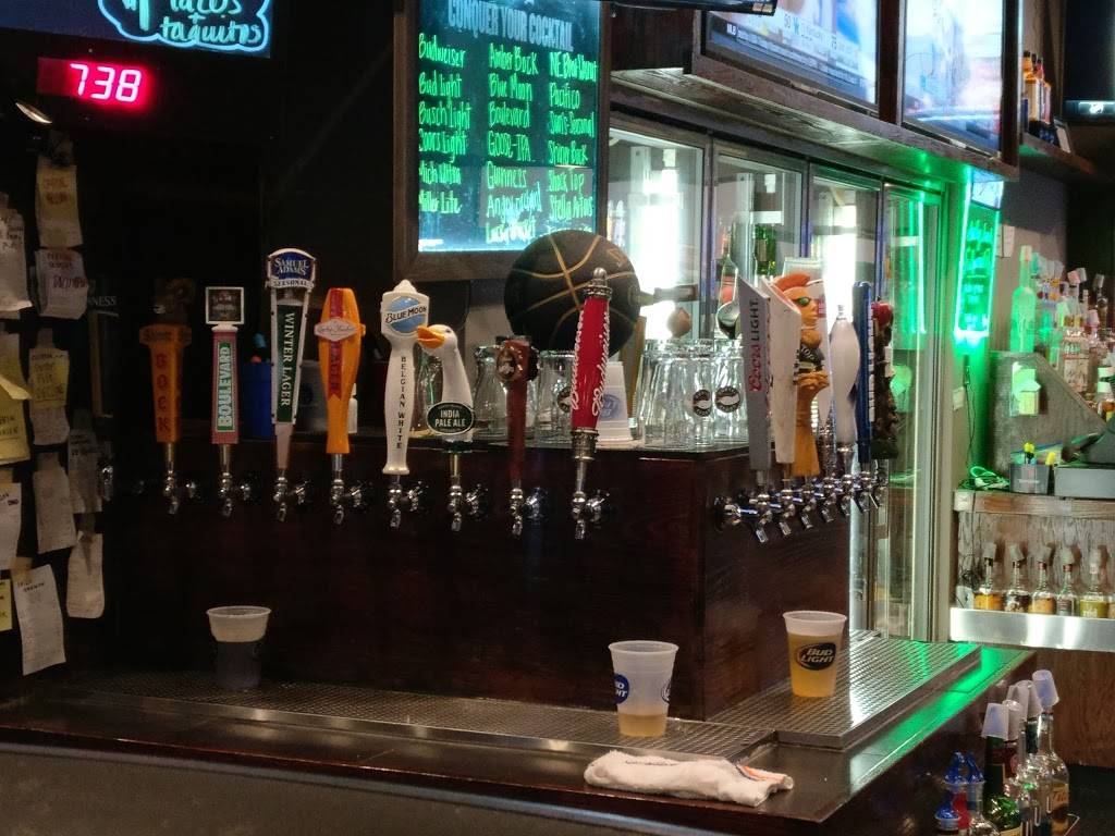 Bogies Bar & Grill - West | restaurant | 14334 U St, Omaha, NE 68137, USA | 4022814031 OR +1 402-281-4031