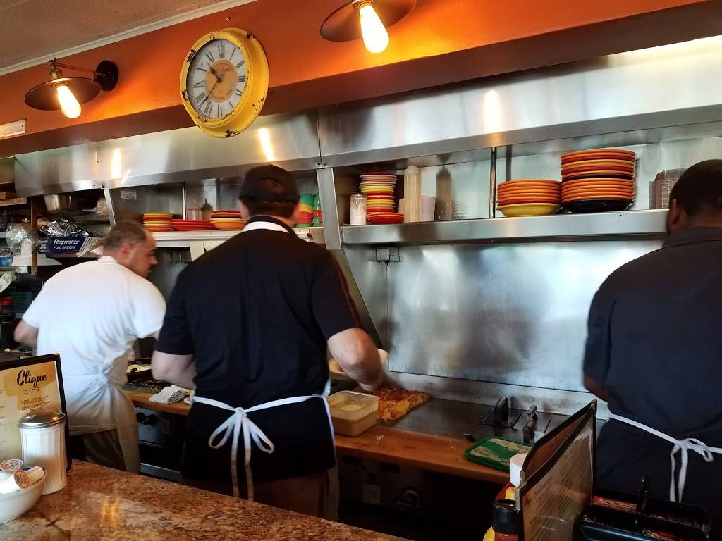 Clique | restaurant | 1326 E Jefferson Ave, Detroit, MI 48207, USA | 3132590922 OR +1 313-259-0922