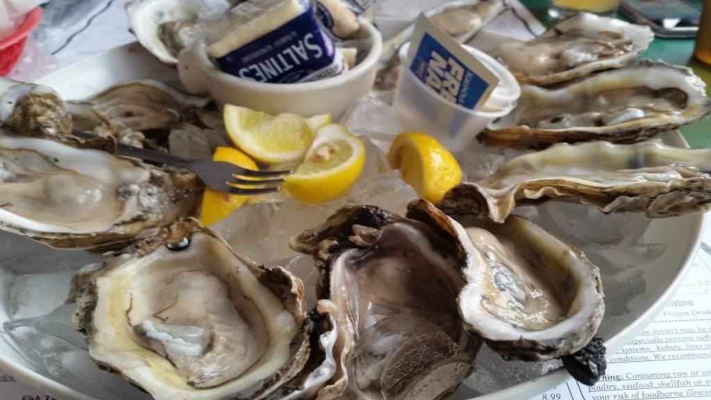 Myakka River Oyster Bar | restaurant | 121 Playmore Dr, Venice, FL 34293, USA | 9414239616 OR +1 941-423-9616