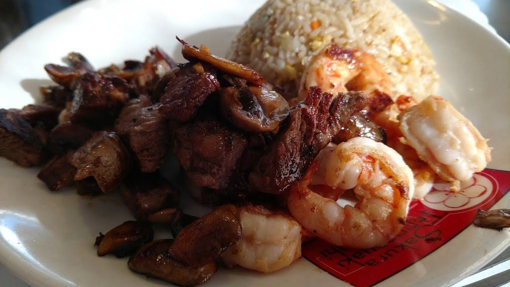 Sakura Teppanyaki and Sushi | restaurant | 2198 Broadway, Redwood City, CA 94063, USA | 6503680800 OR +1 650-368-0800