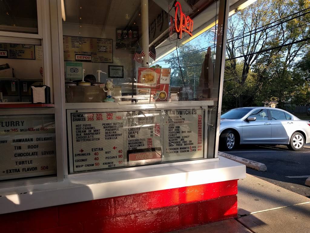 Dairy Depot | restaurant | N Sandusky St, Delaware, OH 43015, USA | 7403635297 OR +1 740-363-5297