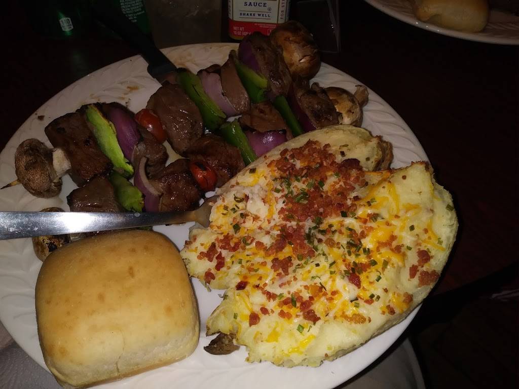 The Town Well, LLC | restaurant | 7543, 208 W Main St, Stanford, IL 61774, USA | 3093792281 OR +1 309-379-2281