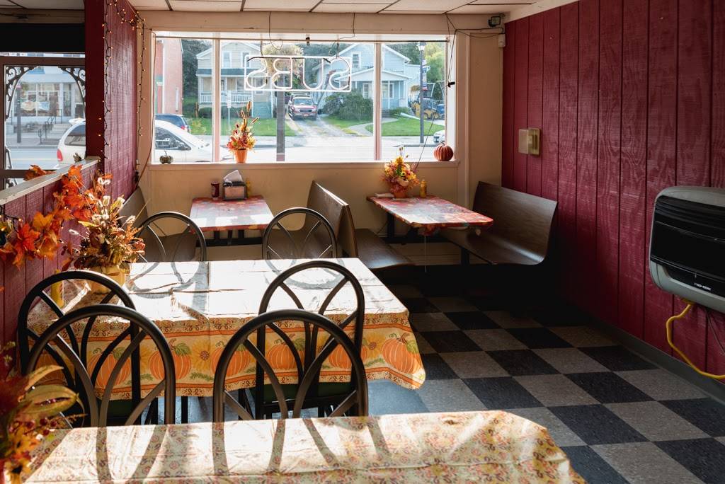 Ninos Pizzeria | restaurant | 26 Market St, Attica, NY 14011, USA | 5855910745 OR +1 585-591-0745