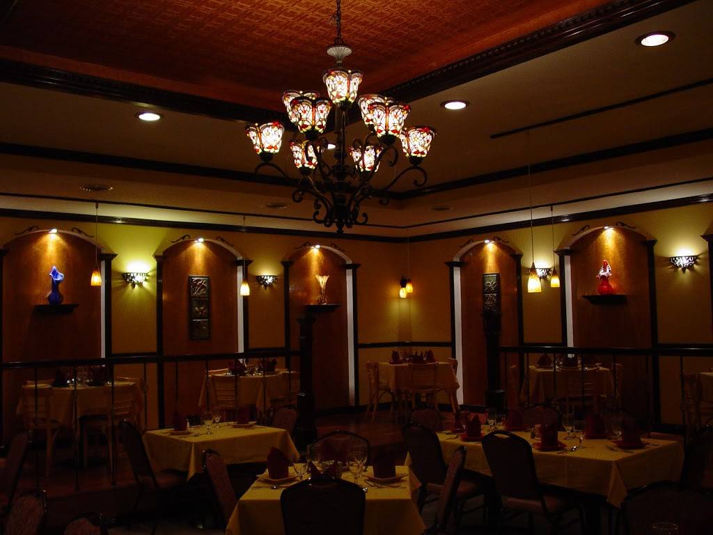 Casa Di Francescas | restaurant | 2022 Seneca St, Buffalo, NY 14210, USA | 7167839595 OR +1 716-783-9595