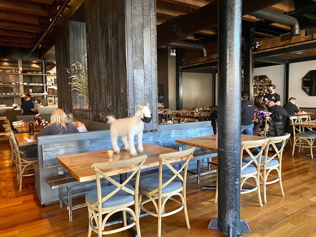 Girl & The Goat | restaurant | 809 W Randolph St, Chicago, IL 60607, USA | 3124926262 OR +1 312-492-6262
