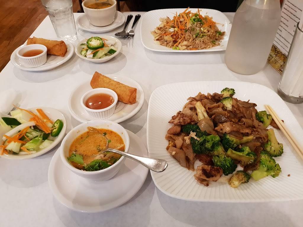 Siam Thai Cuisine | restaurant | 1639 E 55th St, Chicago, IL 60637, USA | 7733249296 OR +1 773-324-9296
