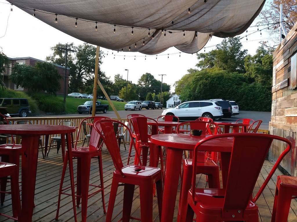 The Grind | restaurant | 112 Lovelace Ave, Martin, TN 38237, USA | 7315876912 OR +1 731-587-6912