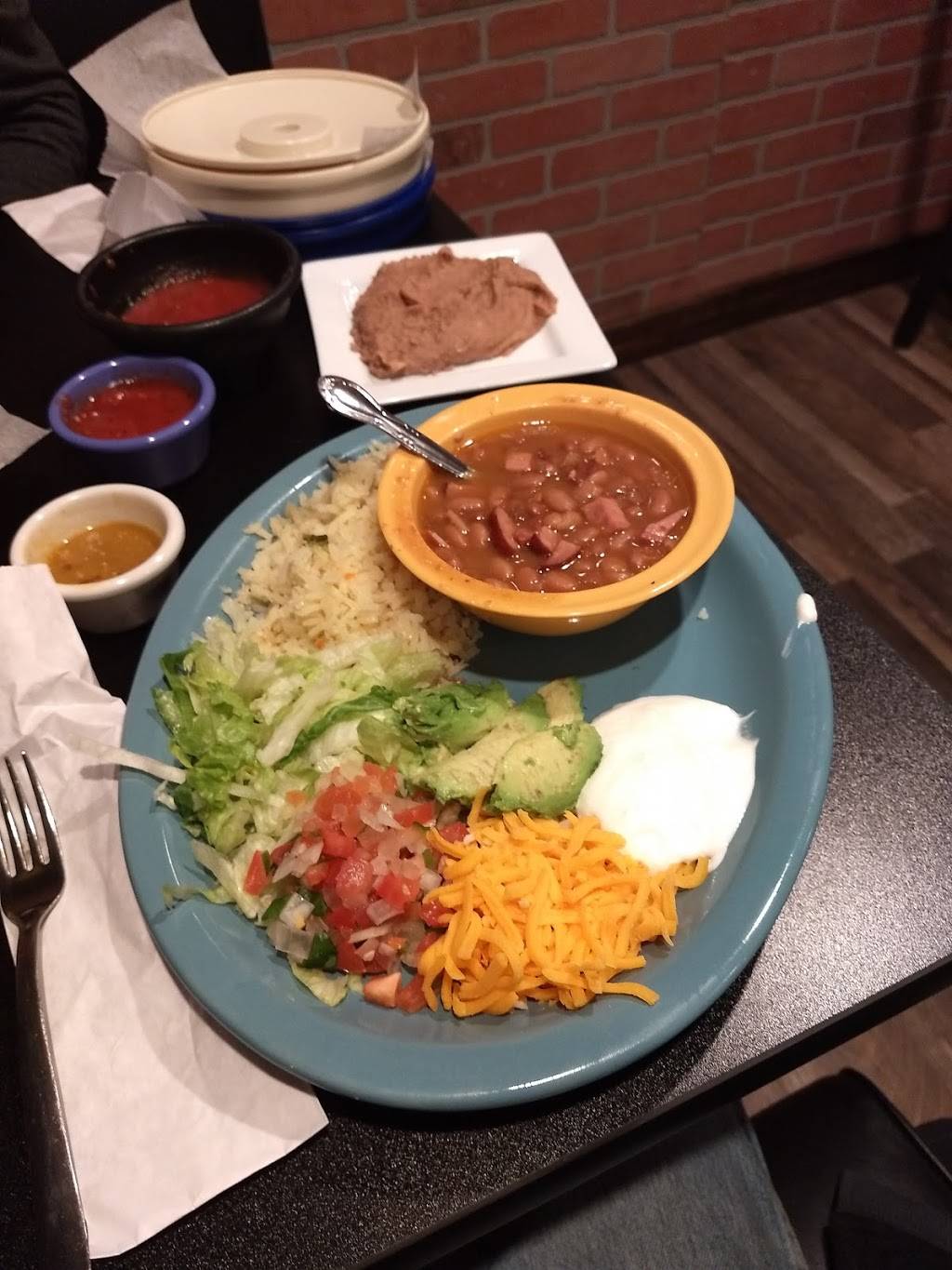 Gonzales Mexican Bar and Grill | restaurant | 1920 W Cameron Ave, Rockdale, TX 76567, USA | 5124462150 OR +1 512-446-2150