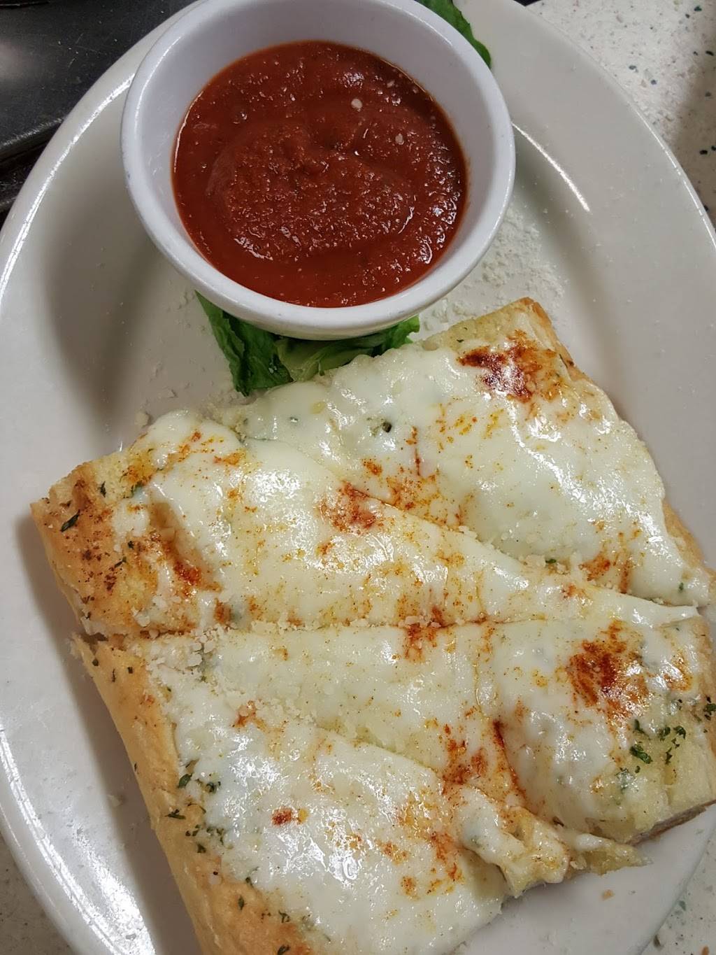 Fox Hole Tap And Pizzeria | restaurant | 3308 W Elm St, McHenry, IL 60050, USA | 8153856710 OR +1 815-385-6710