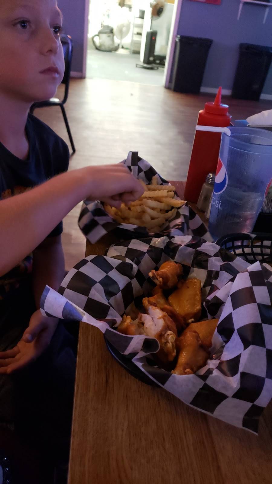 Game Time Sports Bar&Grill | restaurant | 106 E 4th St, Washington, KS 66968, USA | 7855106060 OR +1 785-510-6060