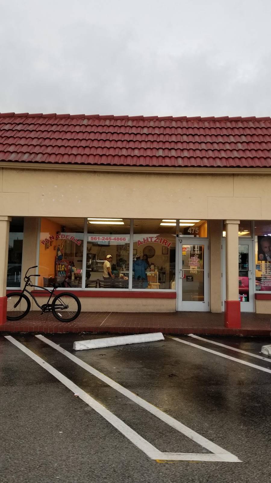 Panaderia Y Pasteleria Ahtziri | restaurant | 475 NE 20th St, Boca Raton, FL 33431, USA | 5612454866 OR +1 561-245-4866