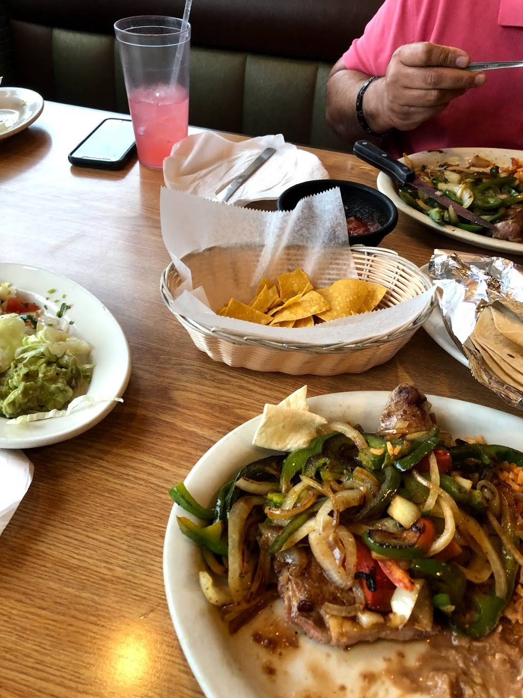 Chile Verde | restaurant | 1925 8th St NW, Winter Haven, FL 33881, USA | 8632999992 OR +1 863-299-9992