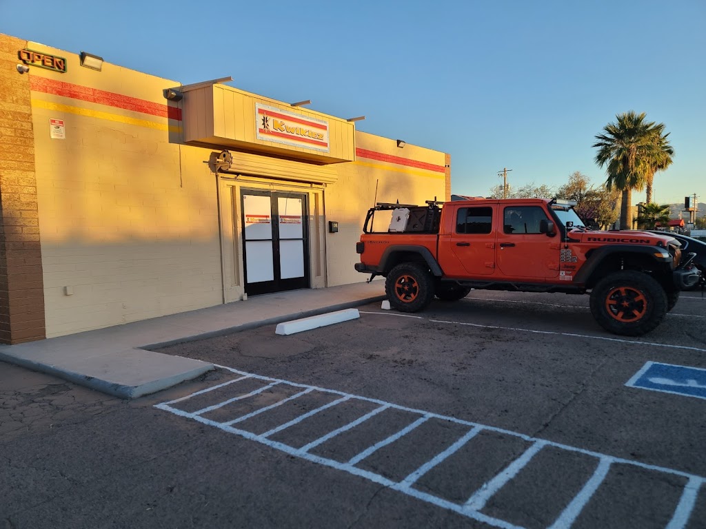 Kwikiez Drive Thru | restaurant | 1701 S Central Ave, Phoenix, AZ 85004, USA | 6027672686 OR +1 602-767-2686