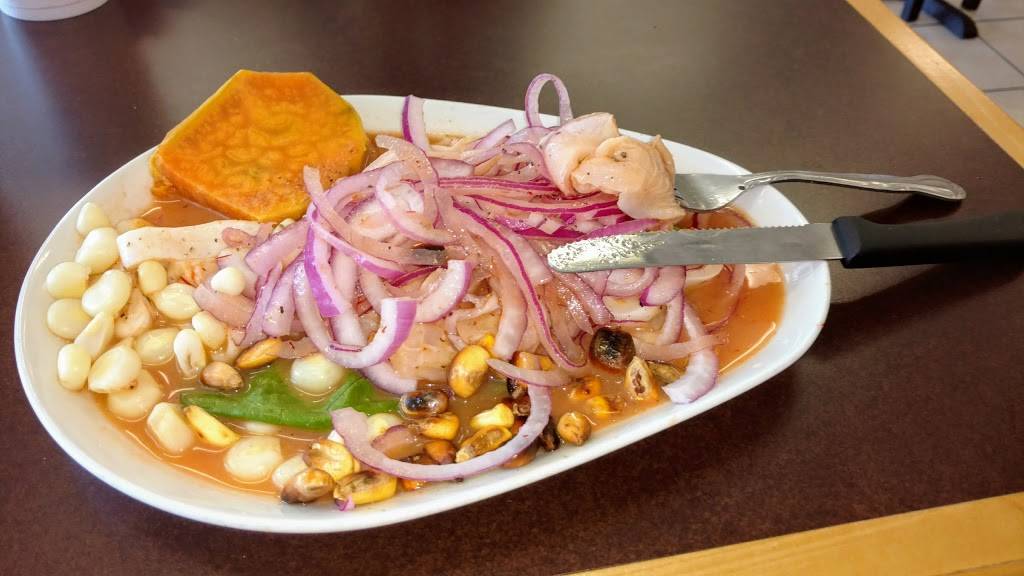 Rikkos Peruvian Cuisine/Rotisserie Chicken | restaurant | 9876 Liberia Ave, Manassas, VA 20110, USA | 5712421520 OR +1 571-242-1520