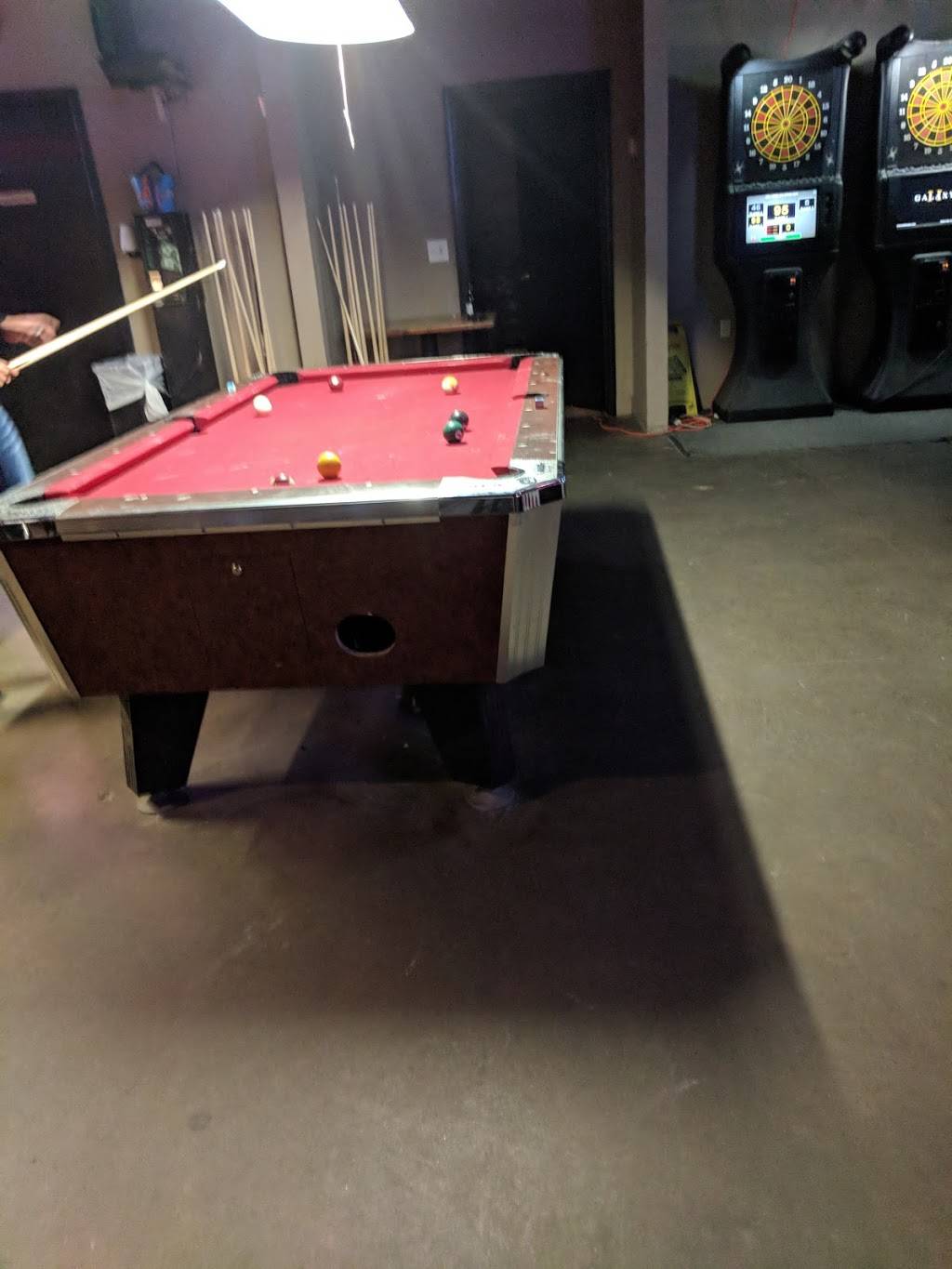 Shanahans Bar and Grill | restaurant | 18020 TX-105, Montgomery, TX 77316, USA | 9365826410 OR +1 936-582-6410