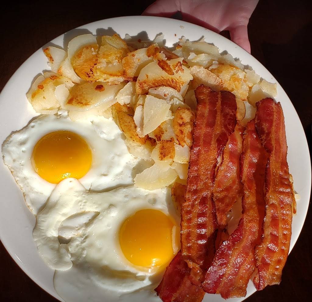 Tree view cafe | restaurant | 5501 N Front St, Philadelphia, PA 19120, USA | 2153101191 OR +1 215-310-1191