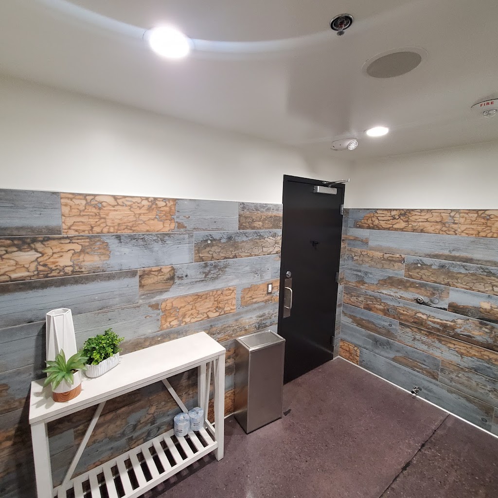 Forefathers | restaurant | 1075 W Queen Creek Rd #1, Chandler, AZ 85248, USA | 4806622123 OR +1 480-662-2123