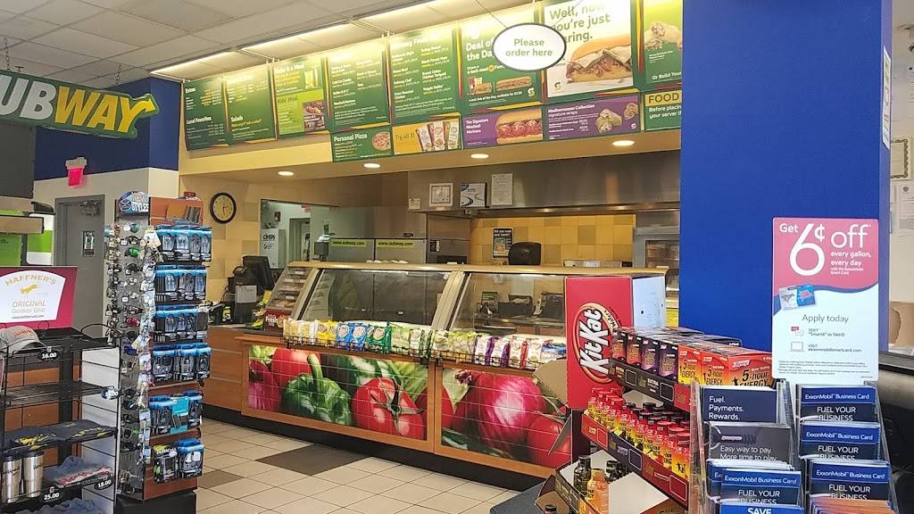 Subway Restaurants | restaurant | 1700 Shawsheen St, Tewksbury, MA 01876, USA | 9783150073 OR +1 978-315-0073