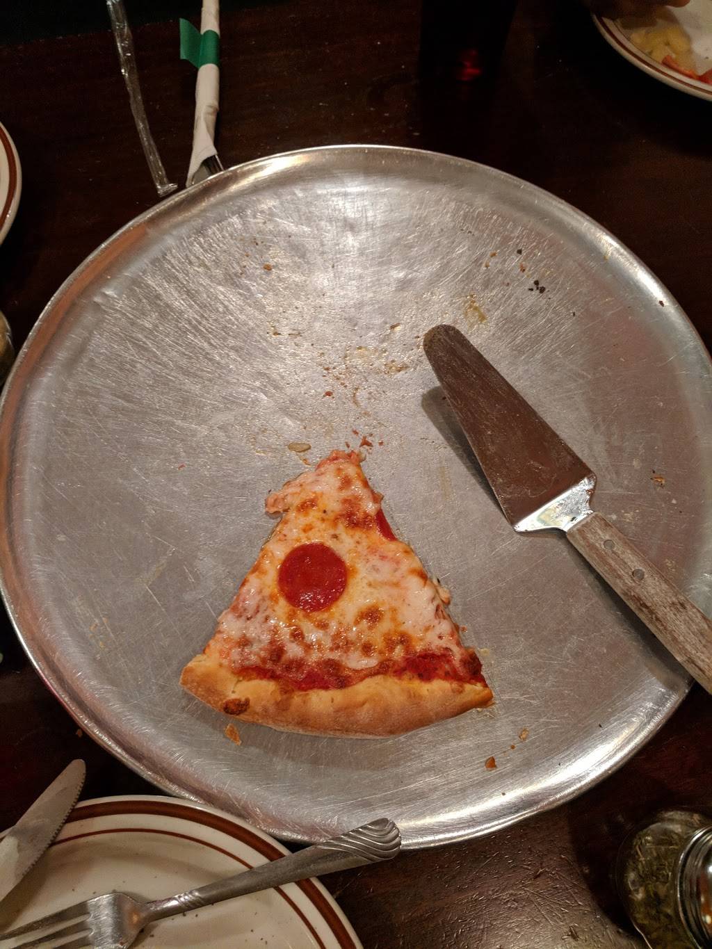 New York J & P Pizza | restaurant | 26027 Ridge Rd, Damascus, MD 20872, USA | 3012531600 OR +1 301-253-1600