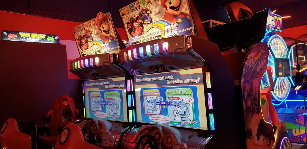 Bowlero North Scottsdale | night club | 7000 E Mayo Blvd #19, Phoenix, AZ 85054, USA | 4809093600 OR +1 480-909-3600