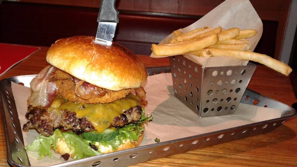 Chilis Grill & Bar | meal takeaway | 8119 Honeygo Blvd, Baltimore, MD 21236, USA | 4109330089 OR +1 410-933-0089