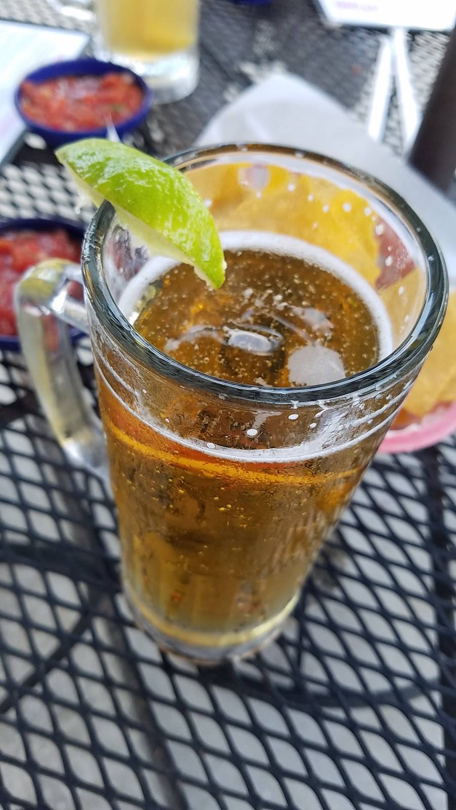 Tres Amigos Cantina | restaurant | 2025 W Brandon Blvd, Brandon, FL 33511, USA | 8136896476 OR +1 813-689-6476