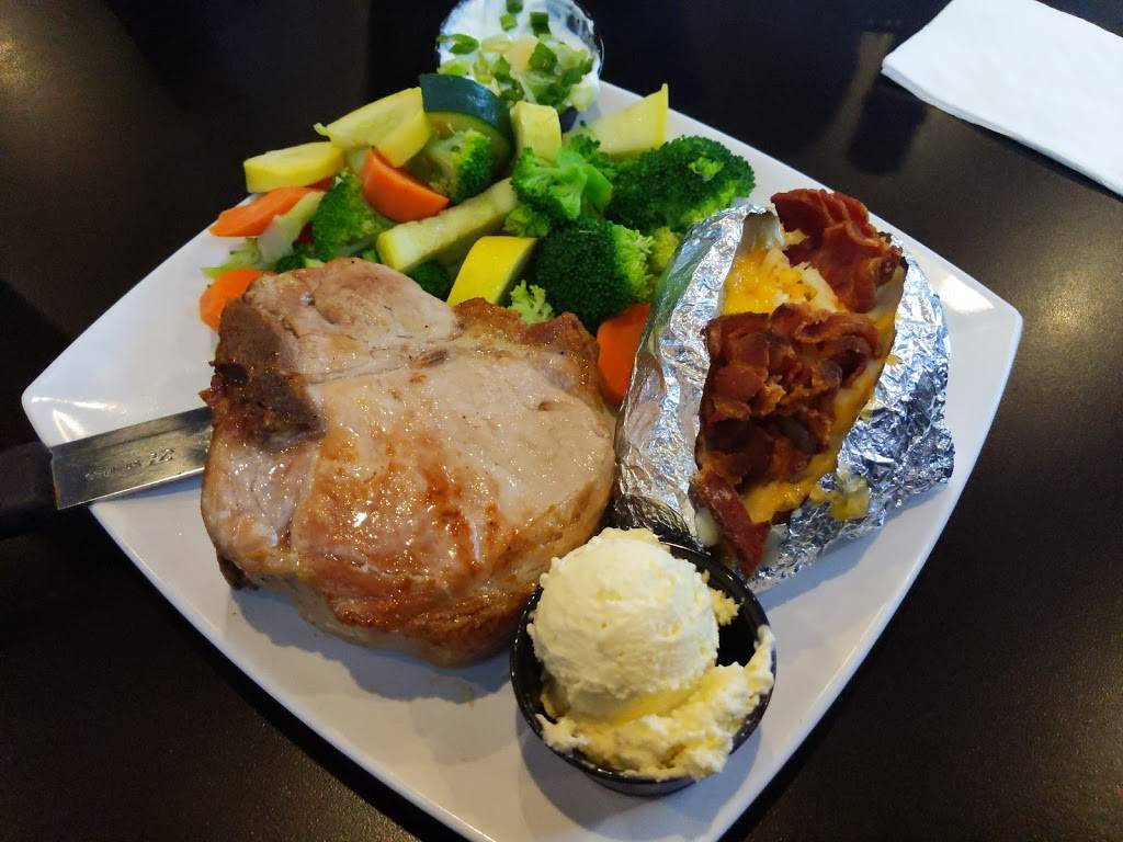 CJs Sports Grill & Turf Club | restaurant | 20930 Malaga Rd, Lake Elsinore, CA 92530, USA | 9516743101 OR +1 951-674-3101