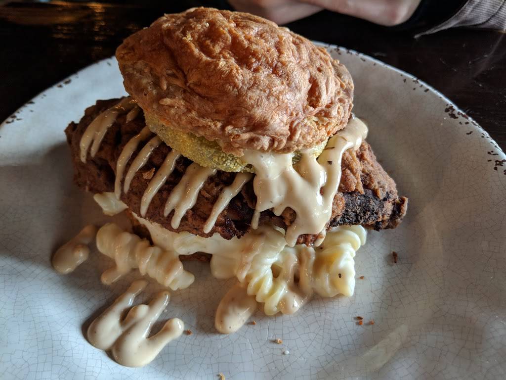 Radio Radio | restaurant | 24 Clinton Ave, Huntington, NY 11743, USA | 6319232622 OR +1 631-923-2622